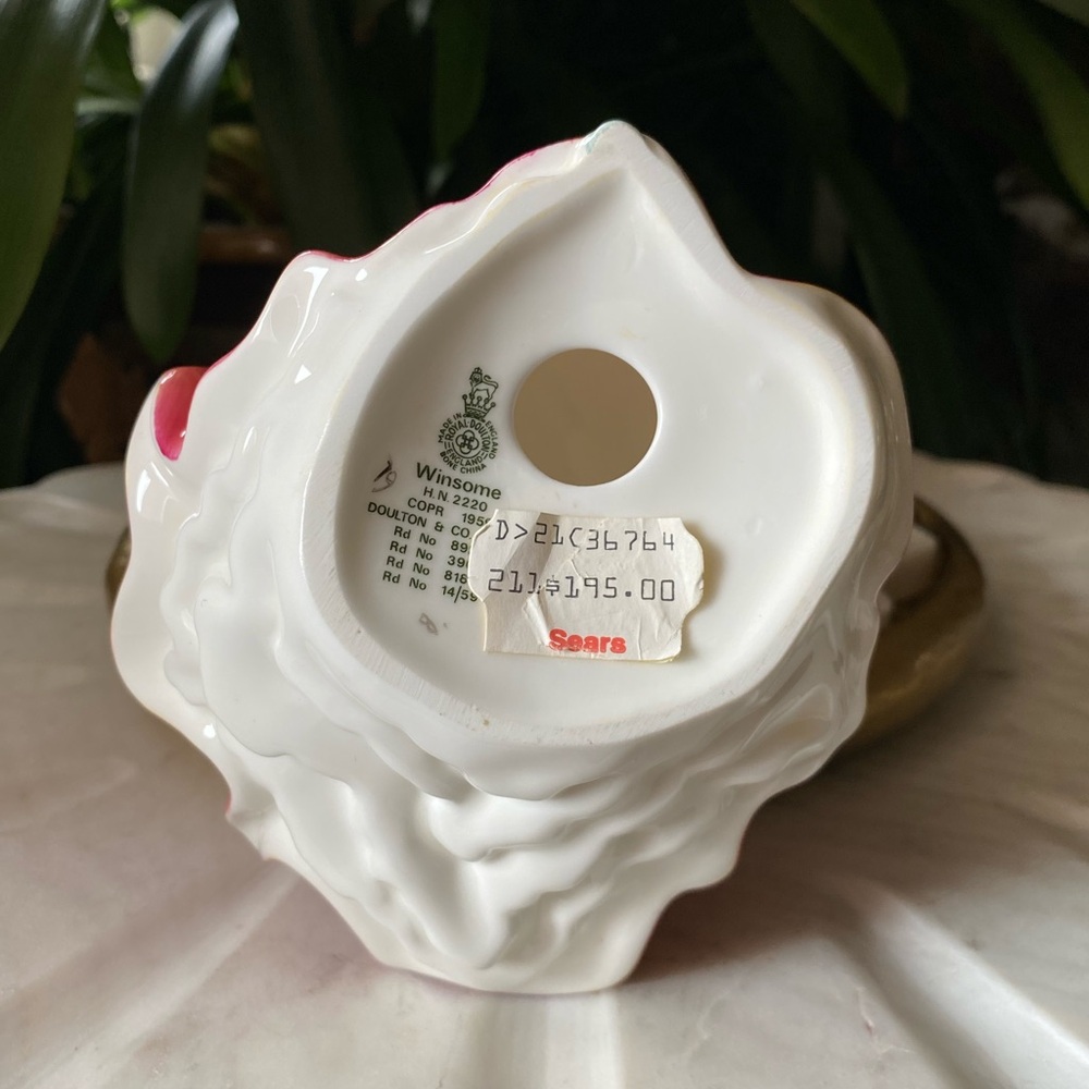 Royal Doulton Winsome Porcelain Hand Decorated Figurine - Original Sticker Tag - Picture 7 of 10